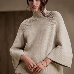 Banana Republic Women’s Firenze Flare-Sleeve Wool Sweater Heather Oatmeal XS